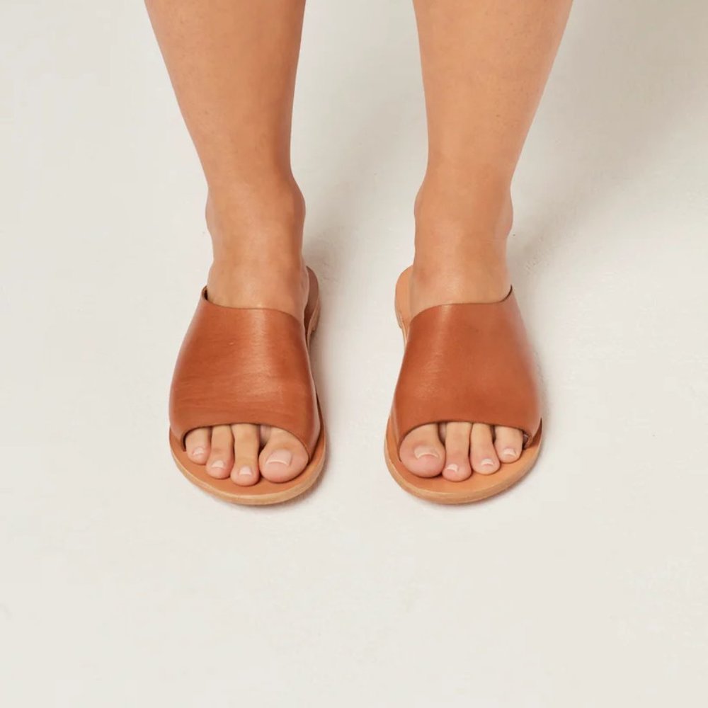 L*Space Laguna Tan Sandals Sz 9